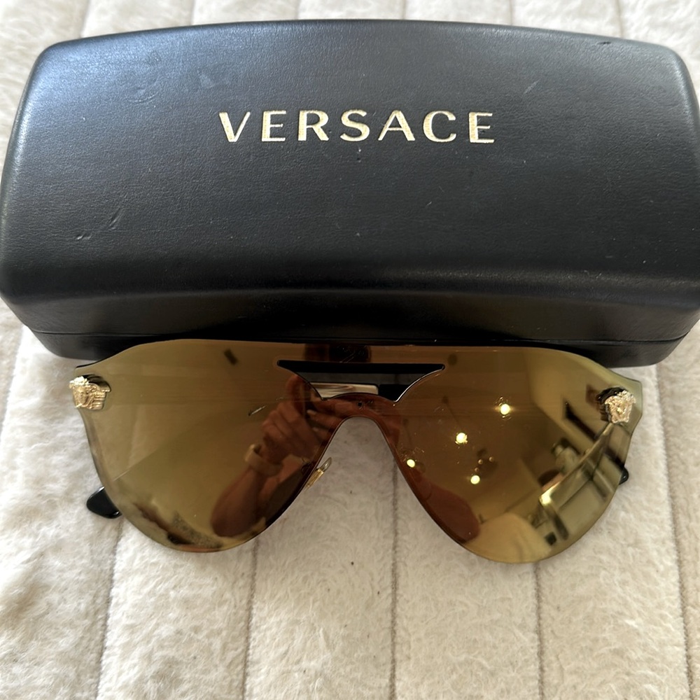 Original women’s Versace polarized sunglasses